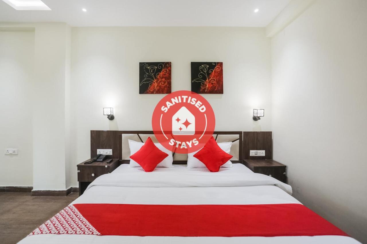 Oyo 63134 Hotel Red Queen Raigarh Esterno foto