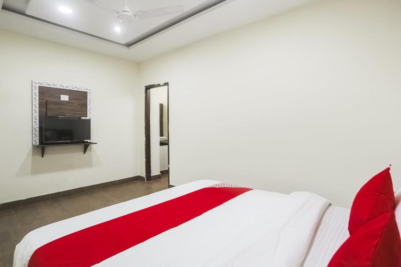 Oyo 63134 Hotel Red Queen Raigarh Esterno foto