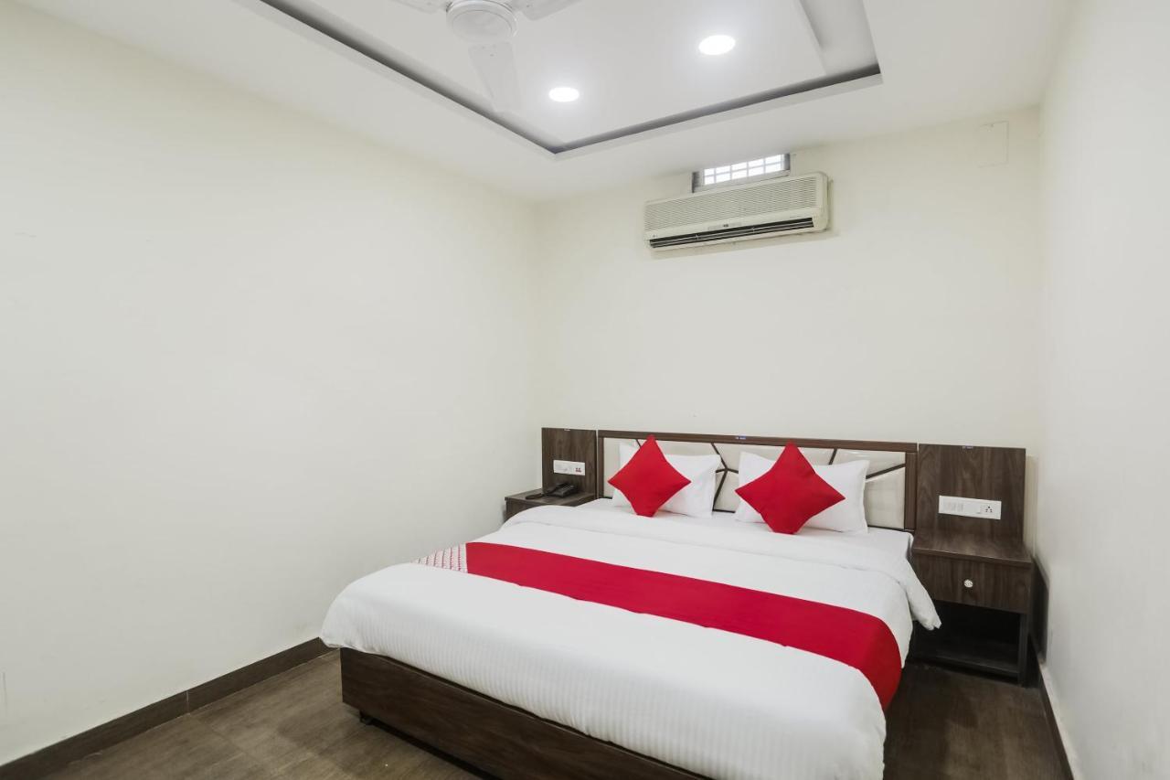 Oyo 63134 Hotel Red Queen Raigarh Esterno foto