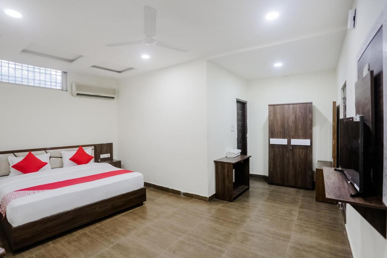 Oyo 63134 Hotel Red Queen Raigarh Camera foto