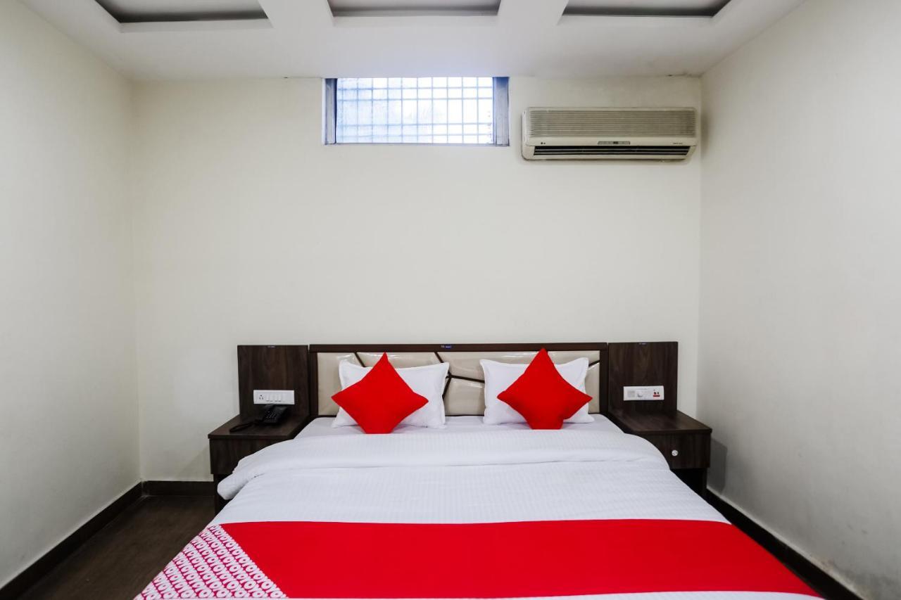 Oyo 63134 Hotel Red Queen Raigarh Esterno foto